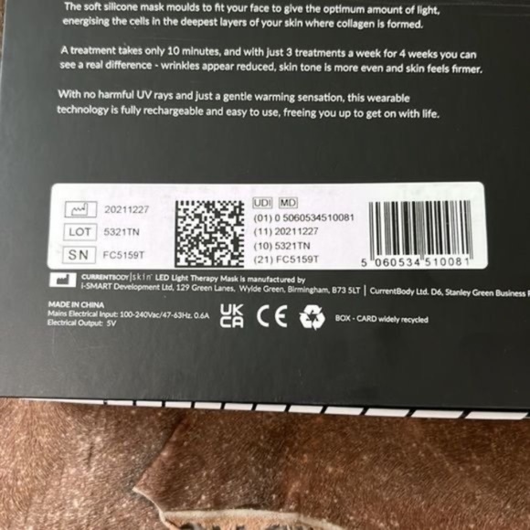 CurrentBody Skin LED Light Therapy Face Mask The world’s most powerful anti-agin - Picture 13 of 16